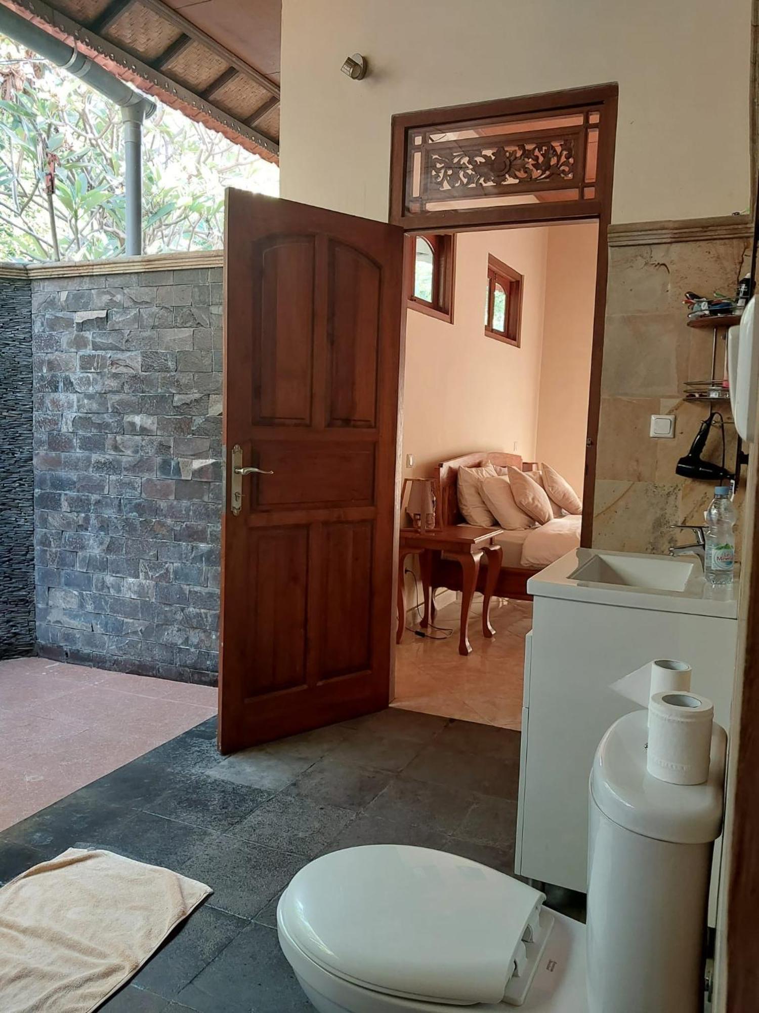 Villa Malina เตจากูลา ภายนอก รูปภาพ